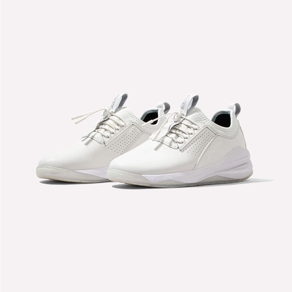Clove Classic Brilliant White Slip Resistant Comfort Sneakers - Picture 1 of 12